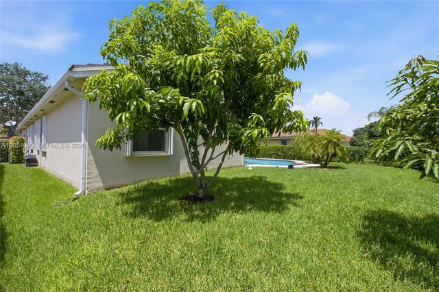2667 Palmer Pl, Weston, FL 33332