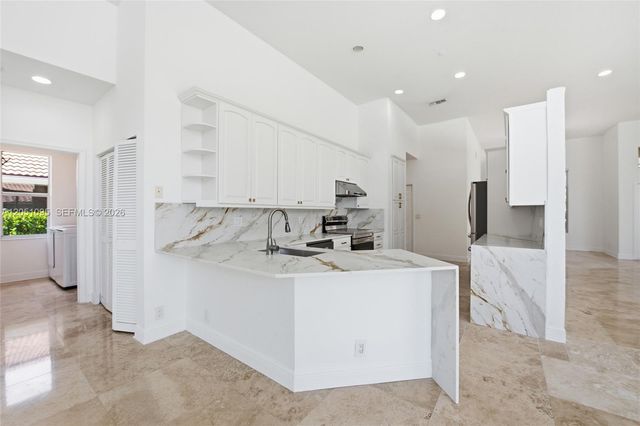 2667 Palmer Pl, Weston, FL 33332