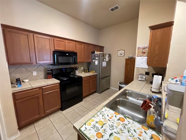 1334 Piedmont Drive, Mansfield, TX 76063