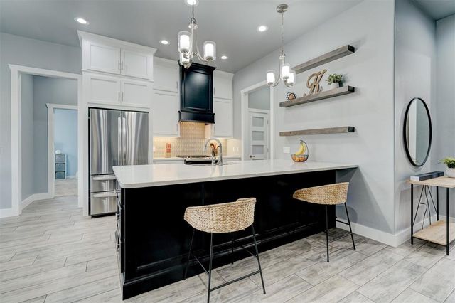 1553 Pine Meadow, Choctaw, OK 73020