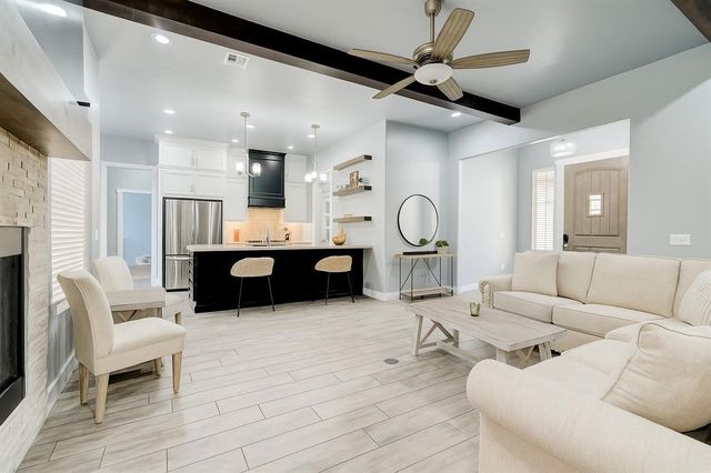 1553 Pine Meadow, Choctaw, OK 73020