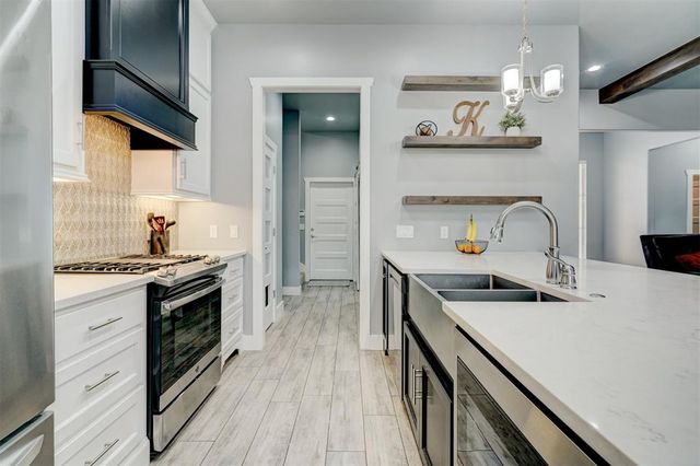 1553 Pine Meadow, Choctaw, OK 73020