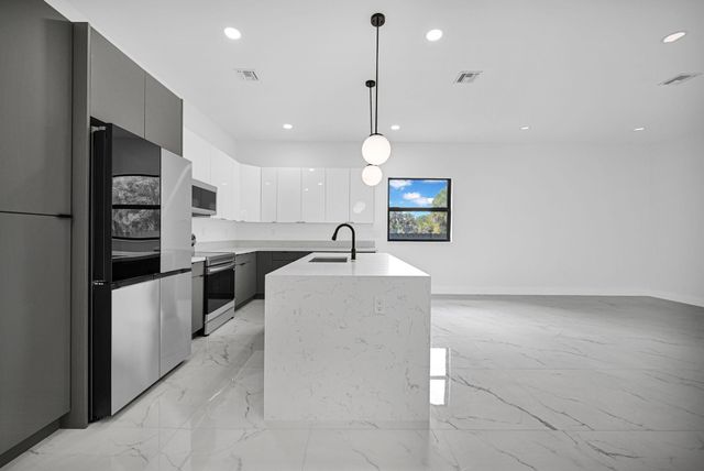 2791 NW 11th Court, Fort Lauderdale, FL 33311