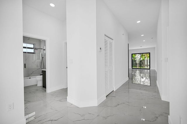 2791 NW 11th Court, Fort Lauderdale, FL 33311