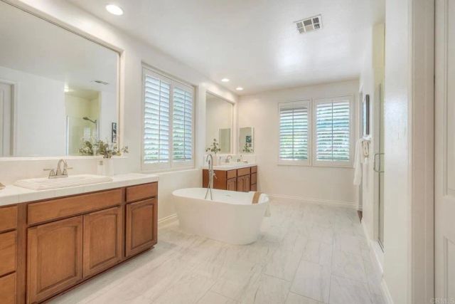 955 Wild Iris Court, San Marcos, CA 92078