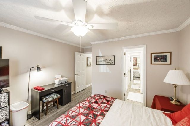 430 Walton Ferry Rd Apt 807, Hendersonville, TN 37075