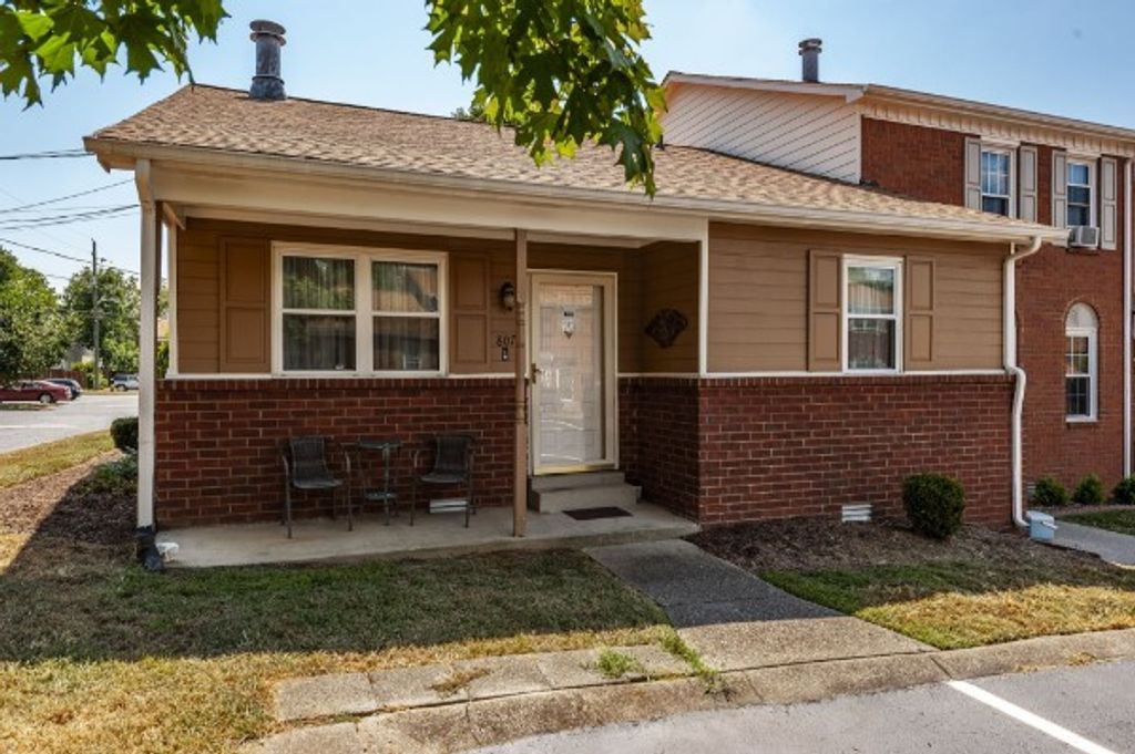 430 Walton Ferry Rd Apt 807, Hendersonville, TN 37075