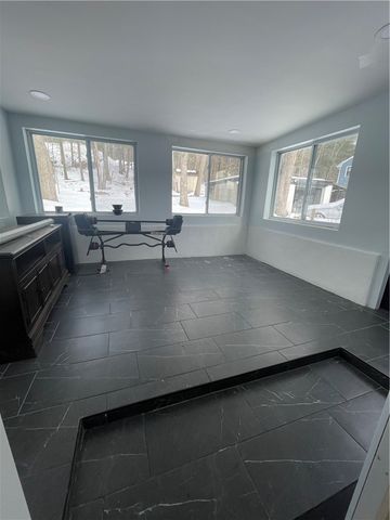 35 Fenwood Avenue, Smithfield, RI 02917