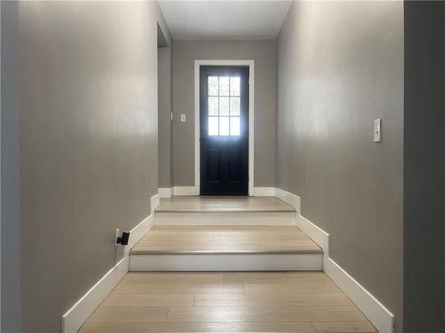 35 Fenwood Avenue, Smithfield, RI 02917