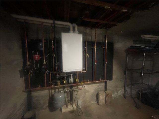 35 Fenwood Avenue, Smithfield, RI 02917