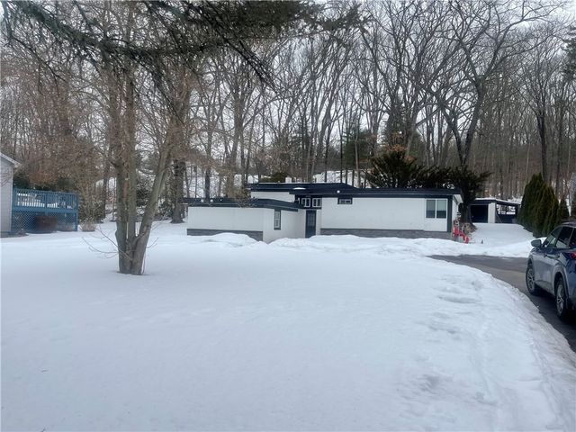 35 Fenwood Avenue, Smithfield, RI 02917