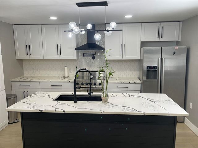 35 Fenwood Avenue, Smithfield, RI 02917