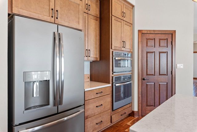 W278N8854 Twin Pine Circle, Hartland, WI 53029