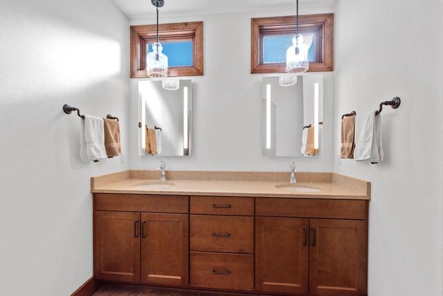 W278N8854 Twin Pine Circle, Hartland, WI 53029