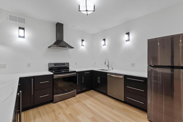 W278N8854 Twin Pine Circle, Hartland, WI 53029