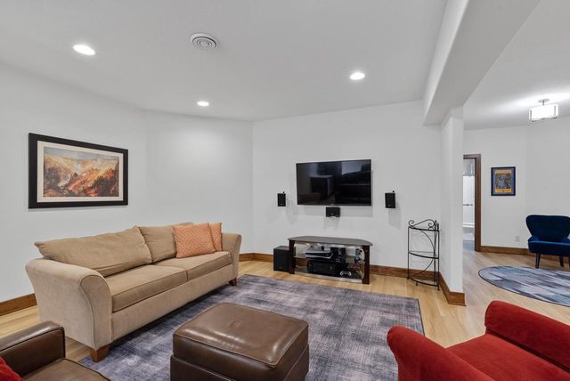 W278N8854 Twin Pine Circle, Hartland, WI 53029