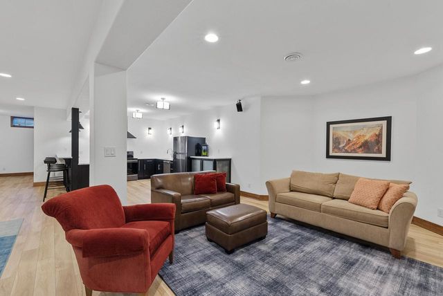 W278N8854 Twin Pine Circle, Hartland, WI 53029