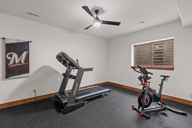 W278N8854 Twin Pine Circle, Hartland, WI 53029