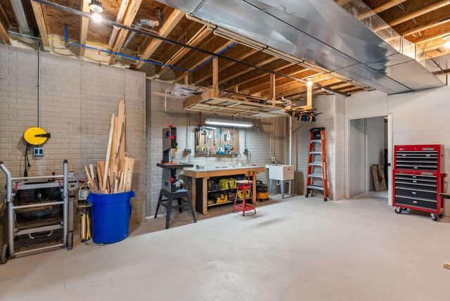 W278N8854 Twin Pine Circle, Hartland, WI 53029