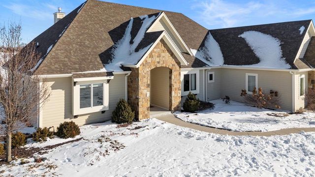 W278N8854 Twin Pine Circle, Hartland, WI 53029