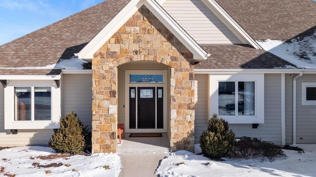 W278N8854 Twin Pine Circle, Hartland, WI 53029