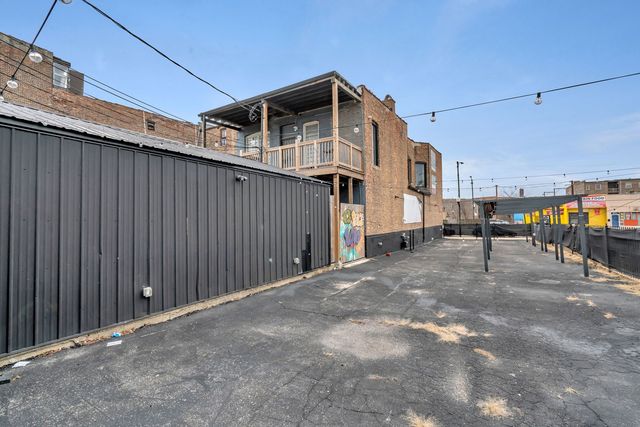 3708 W Roosevelt Road, Chicago, IL 60624