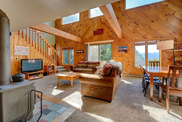 38 Iron Ledge Road, Bartlett, NH 03812