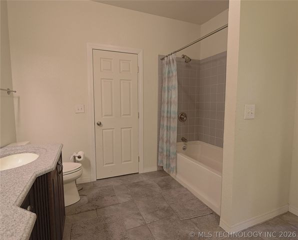 13544 N Shoreline Drive, Hulbert, OK 74441