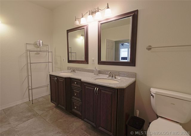 13544 N Shoreline Drive, Hulbert, OK 74441