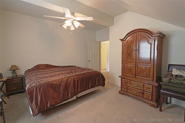 13544 N Shoreline Drive, Hulbert, OK 74441