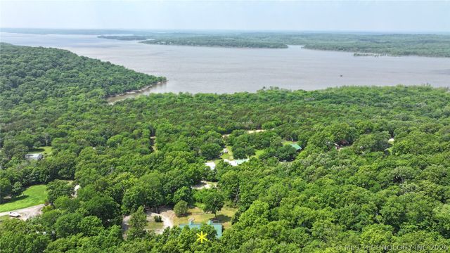 13544 N Shoreline Drive, Hulbert, OK 74441