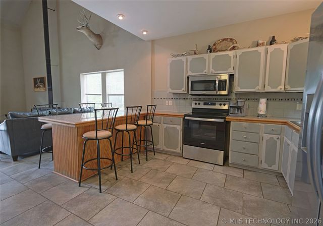 13544 N Shoreline Drive, Hulbert, OK 74441