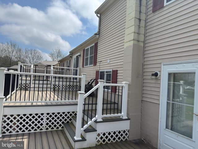 715 HEMPFIELD HILL, Columbia, PA 17512