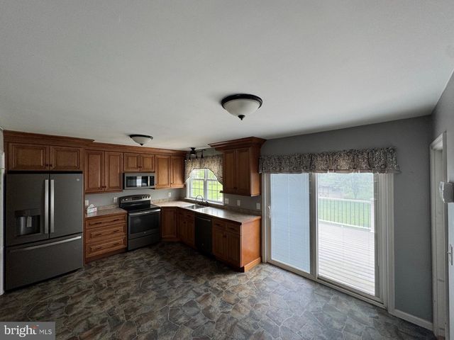 715 HEMPFIELD HILL, Columbia, PA 17512