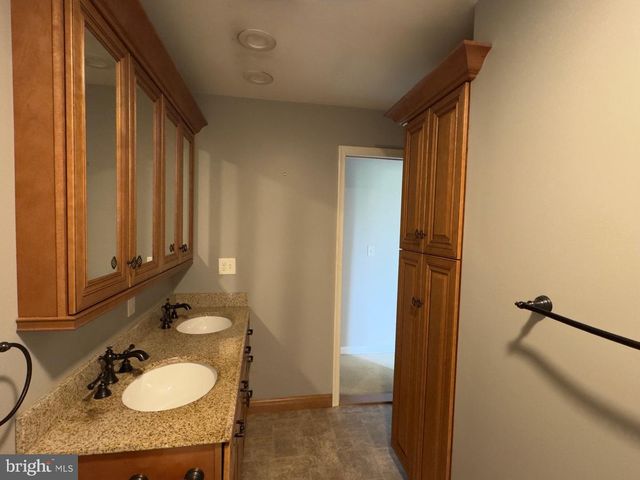715 HEMPFIELD HILL, Columbia, PA 17512