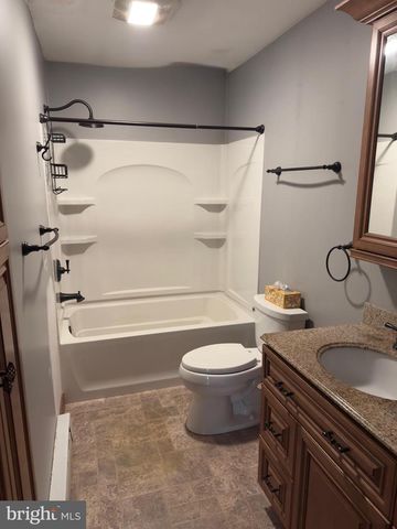 715 HEMPFIELD HILL, Columbia, PA 17512