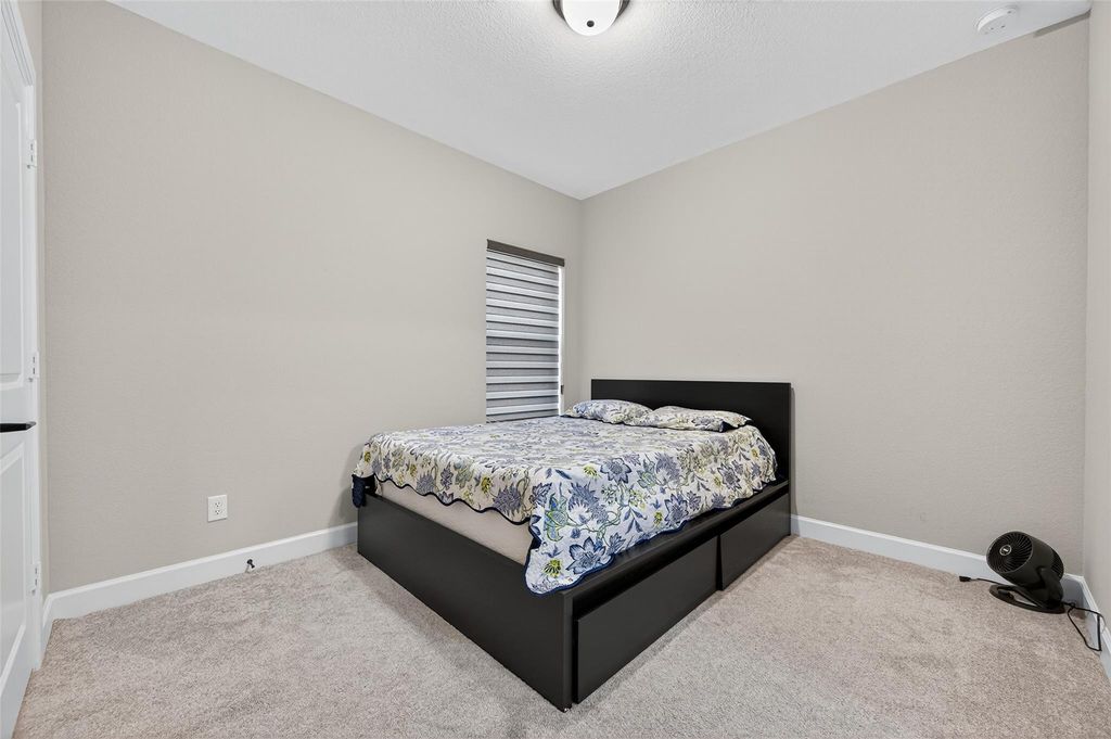 Image 23 of property listing at 419 Pure Parsley Path, Richmond, TX 77406