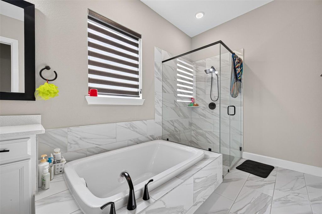 Image 40 of property listing at 419 Pure Parsley Path, Richmond, TX 77406