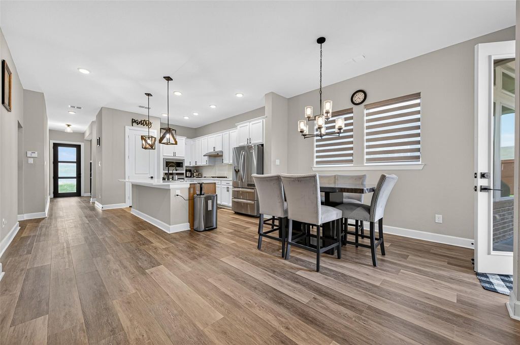 Image 9 of property listing at 419 Pure Parsley Path, Richmond, TX 77406