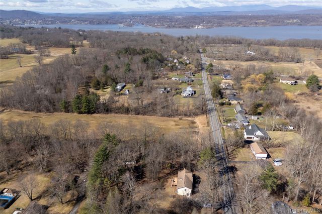 212 Rhinecliff Road, Rhinebeck, NY 12572