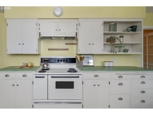 12500 Se RIDGECREST Rd, Happy Valley, OR 97086