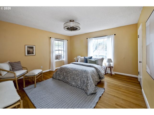 12500 Se RIDGECREST Rd, Happy Valley, OR 97086