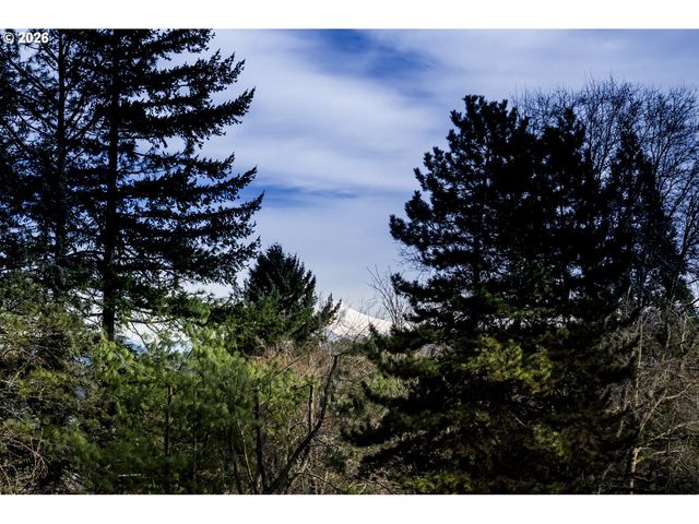 12500 Se RIDGECREST Rd, Happy Valley, OR 97086