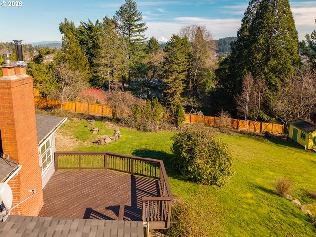 12500 Se RIDGECREST Rd, Happy Valley, OR 97086