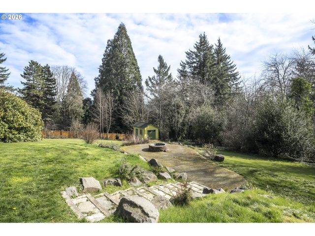 12500 Se RIDGECREST Rd, Happy Valley, OR 97086