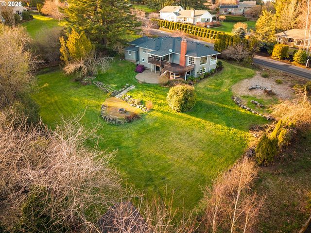 12500 Se RIDGECREST Rd, Happy Valley, OR 97086
