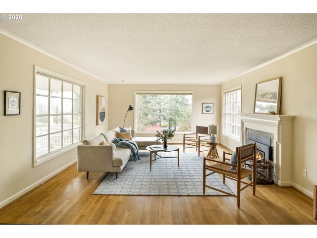 12500 Se RIDGECREST Rd, Happy Valley, OR 97086