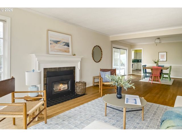 12500 Se RIDGECREST Rd, Happy Valley, OR 97086