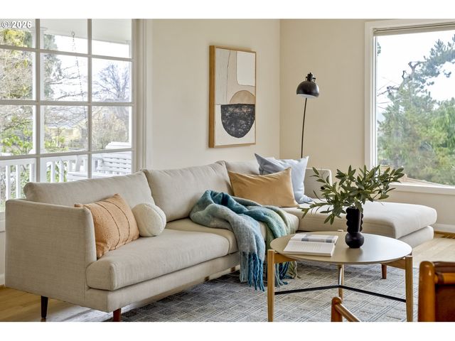 12500 Se RIDGECREST Rd, Happy Valley, OR 97086