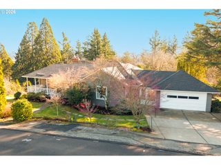 12500 Se RIDGECREST Rd, Happy Valley, OR 97086